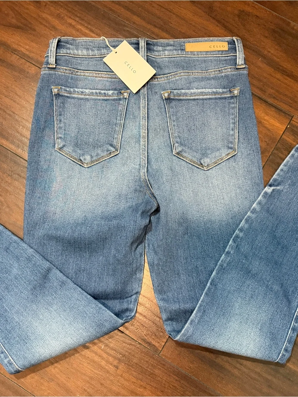 Cello high rise skinny jeans size 7 NWT